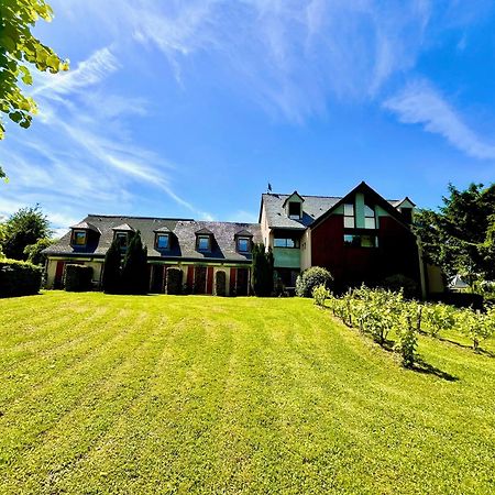 Logis Auberge Du Barrez Mur-de-Barrez エクステリア 写真