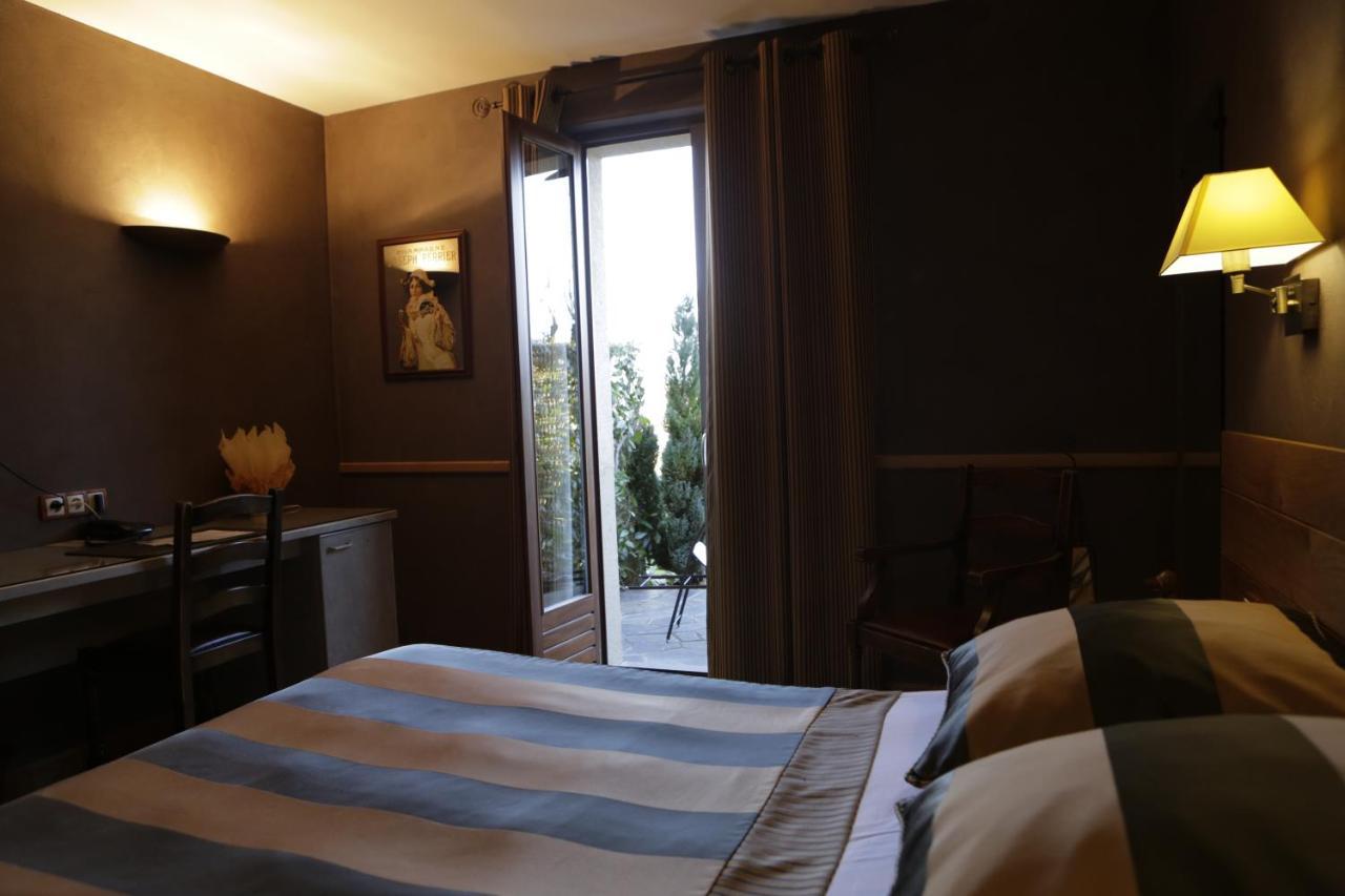 Logis Auberge Du Barrez Mur-de-Barrez エクステリア 写真