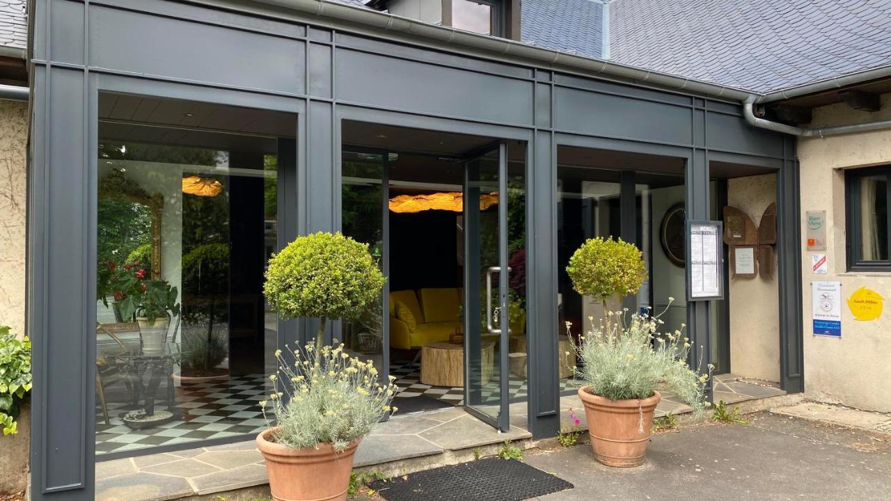 Logis Auberge Du Barrez Mur-de-Barrez エクステリア 写真